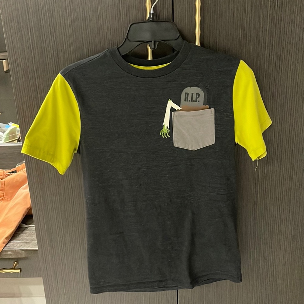Cat & Jack T-shirt
